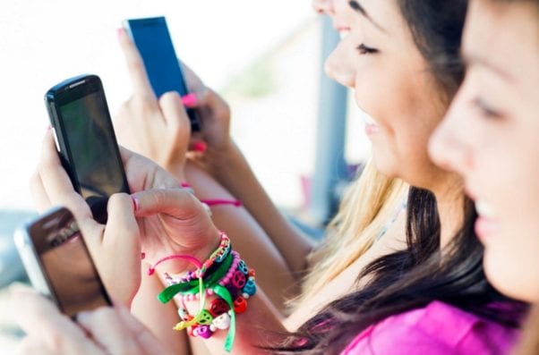 Remaja Pilih Instagram dan Snapchat Ketimbang Facebook