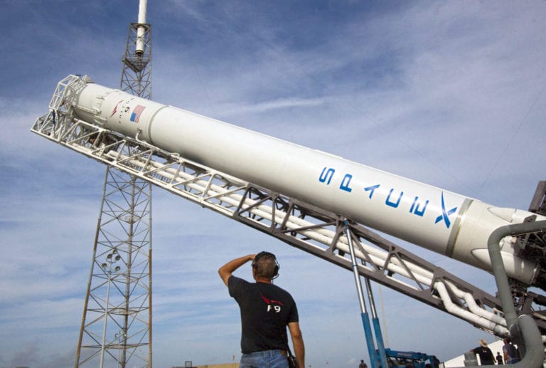 SpaceX Bakal Operasikan 1 Juta Stasiun Bumi, untuk Apa?