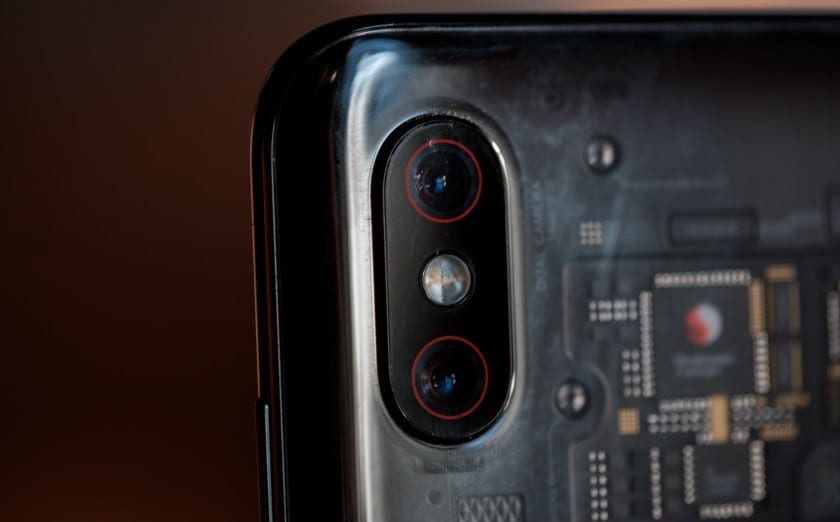Xiaomi-Mi-8-27-of-42-840x560 harga Xiaomi Mi 8 Explorer Edition