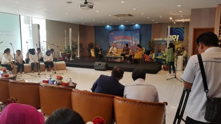 Orangtua Diminta Dampingi Anak “Ngoprek” Internet