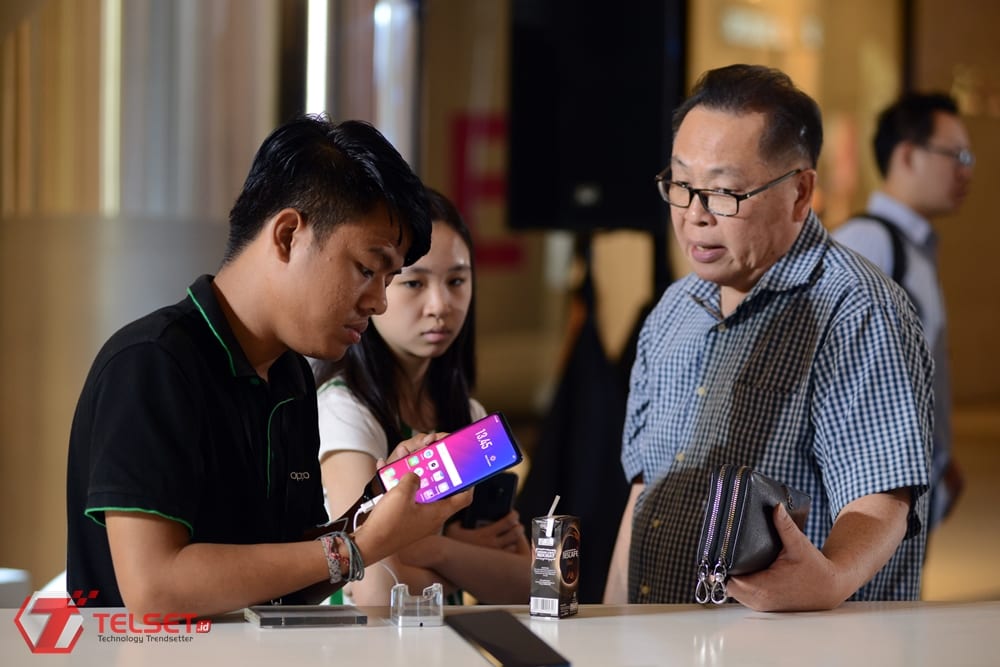 DRE_4361 Trade-In Day Oppo Find X