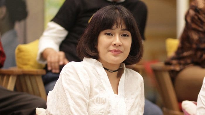 Berkendara Ditemani Dian Sastro