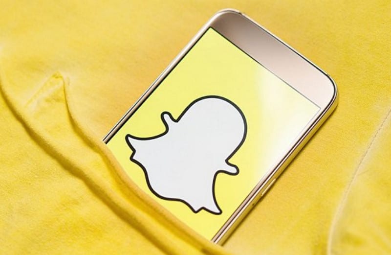 Snapchat yellow iPhone Lensa khusus Anjing
