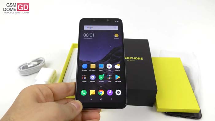 Xiaomi-Pocophone-F1-Unboxing-Video-Display