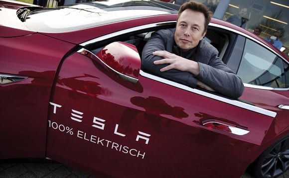 teslaelonmusk2016-580x358 Tesla Bangkrut