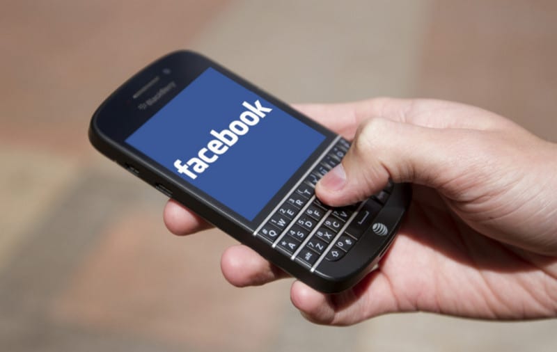 Facebook gugat Blackberry Facebook gugat Blackberry
