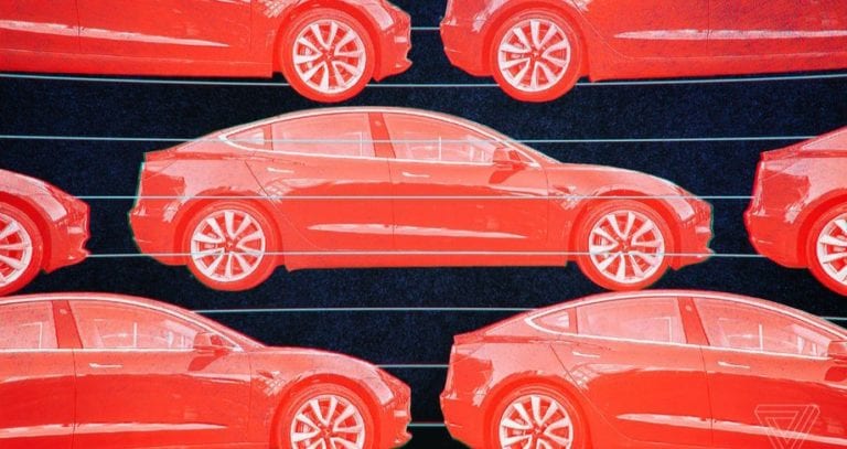 Peneliti Temukan Cara Bobol Mobil Listrik Tesla