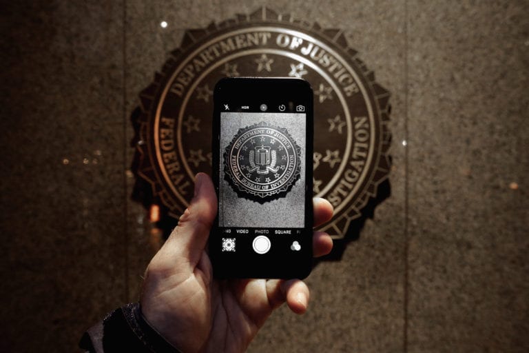 Sistem Pelacak Data iPhone