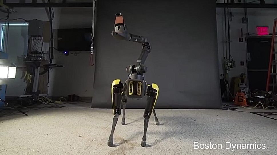 Screenshot_2018-10-19 UpTown Spot - YouTube Robot SpotMini