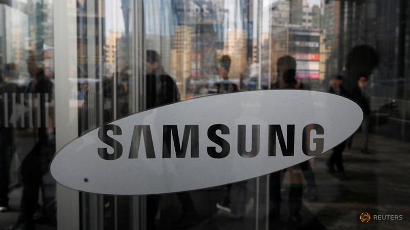 the-logo-of-samsung-electronics-is-seen-at-its-office-building-in-seoul-3