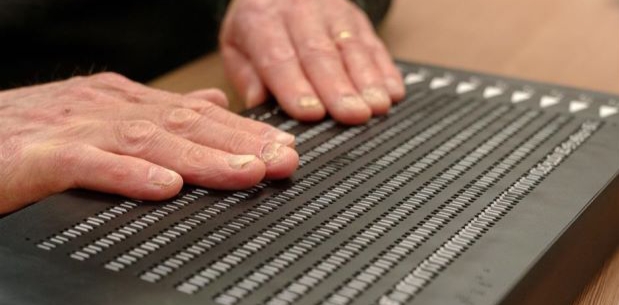 Bristol Luncurkan Buku Braille Digital untuk Tuna Netra