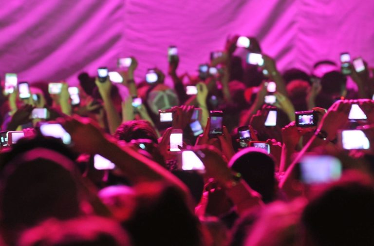 4 Fitur yang Bisa Kita Harapkan Ada di Smartphone 2019