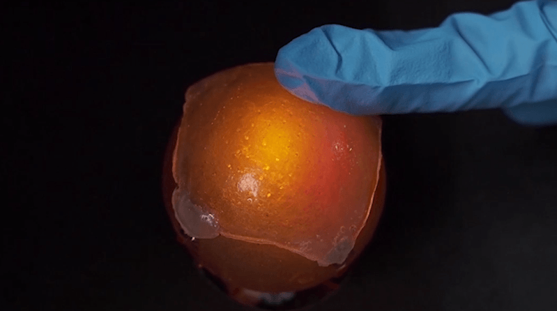 scientists-build-a-self-healing-stretchable-electronic-skin__565122_