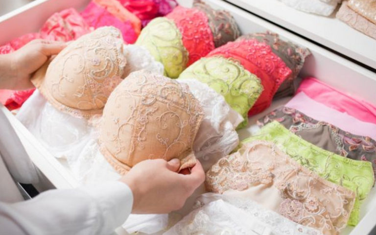 Jualan “CD Bekas” via Online, Mahasiswi Ini Raup Rp 559 juta