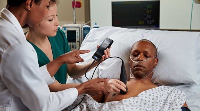 Dokter di Afrika Jadikan Smartphone untuk Alat Medis