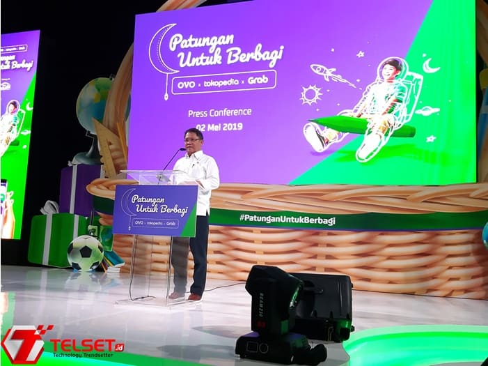 Menkominfo Dorong Pembayaran Bantuan Sosial Lewat Aplikasi