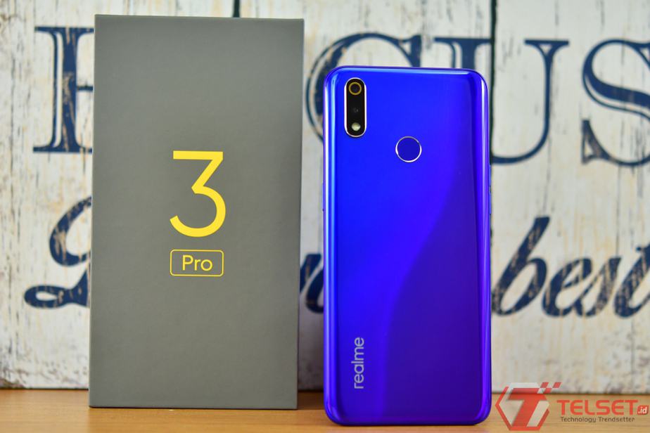 realme 3 pro Smartphone