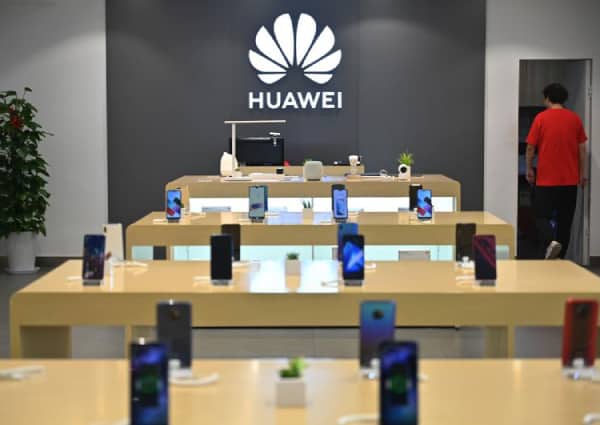 Google Tak Berfungsi, Huawei Janji Garansi Uang Kembali