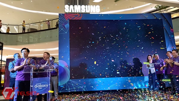 Samsung Galaxy Land Samsung Galaxy Land