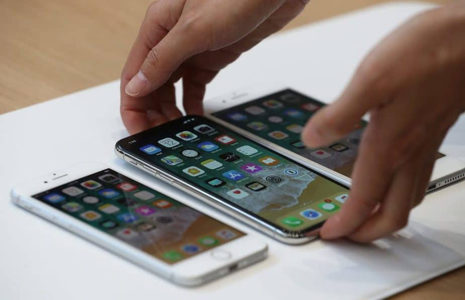 59ba8f569803c513098b5ad4 iPhone 5,8 inci