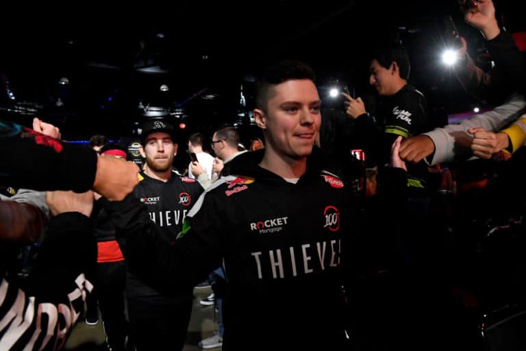 Belum Setahun, Valuasi Tim e-Sports Drake Melonjak Tajam