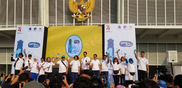 Kurangi Sampah Plastik, Kominfo Dukung Gerakan 1 Juta Tumbler