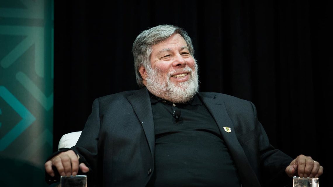 Steve-Wozniak-_-Web-Image-_-Nov-1-2017 Hapus Facebook