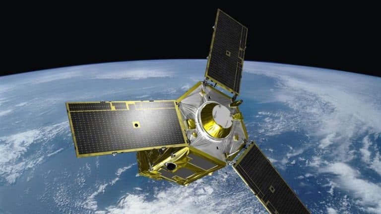 Satelit Falcon Eye