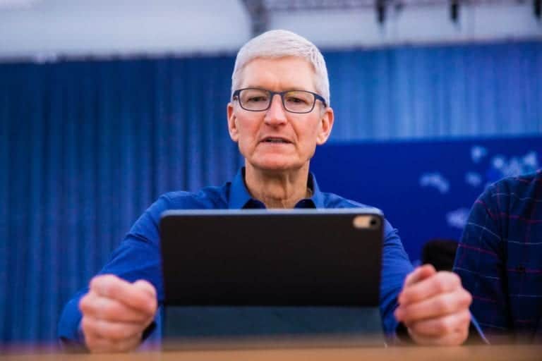Bos Apple Bantu Pemadaman Kebakaran Hutan Hujan Amazon