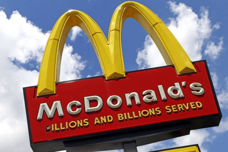 Mau Kerja di McDonald? Tanya Alexa atau Google Assistant Aja!