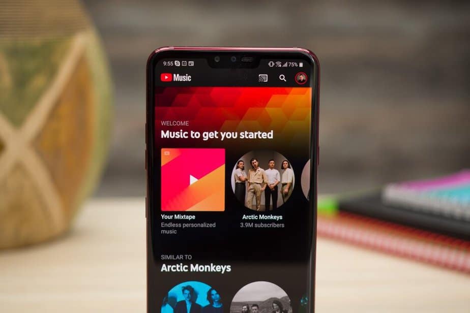 YouTube-Music-will-widely-gain-three-big-weapons-soon-in-its-fight-against-Apple-Music-and-Spotify Lagu di Apple Music