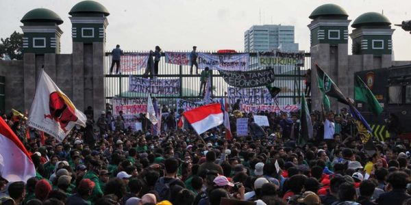 Demo Mahasiswa