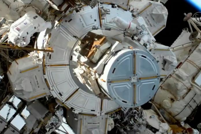 Astronot Perempuan NASA