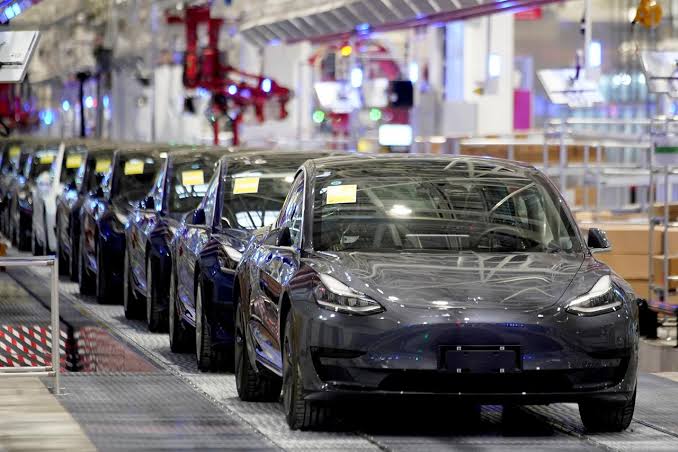 Mobil Listrik Tesla Bakal Dapat Pasokan dari CATL