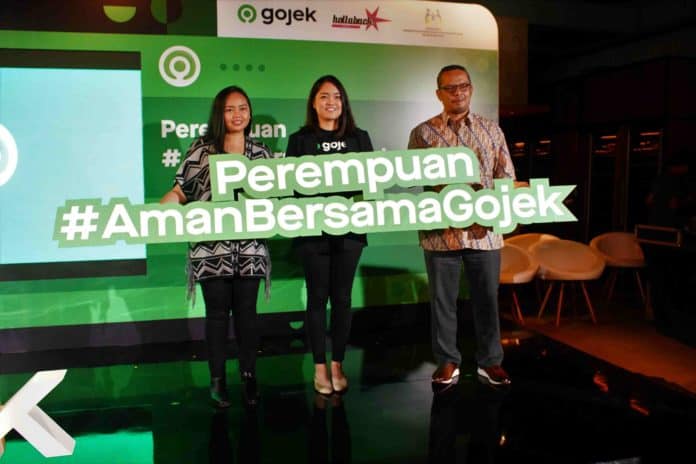 ezgif.com-gif-maker (9) Gojek perempuan