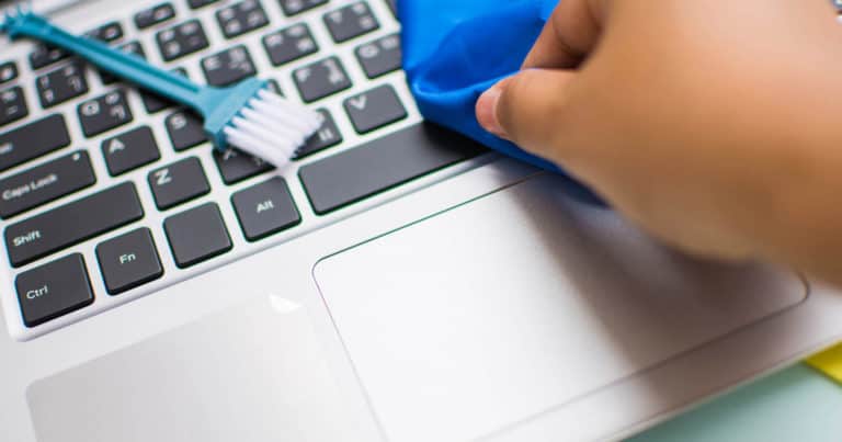 tips membersihkan laptop