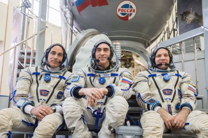 space-station-quarantine-01-1 Karantina Corona