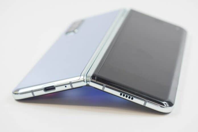 A-future-Samsung-Galaxy-Fold-might-be-waterproof-according-to-a-patent Samsung Galaxy Fold 2
