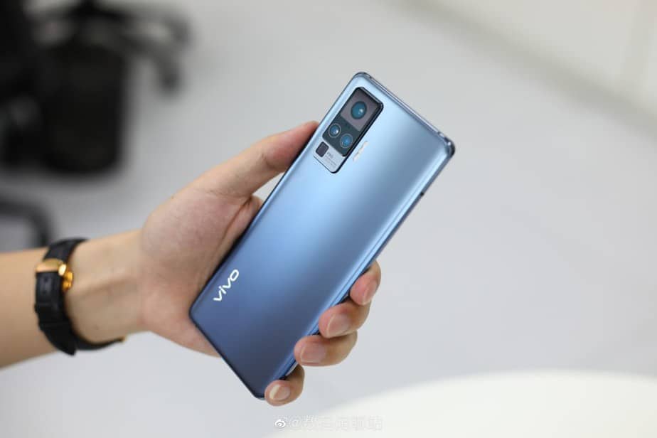 desain belakang Vivo X50 Pro