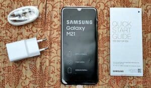 5. Review Samsung Galaxy M21