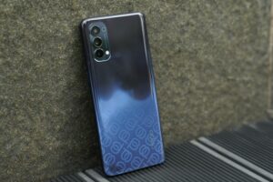 warna Space Black Oppo Reno4 Series