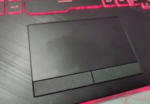 Review ASUS ROG G Strix G512L - TrackPad