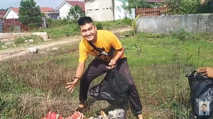 Prank Daging Kurban Isi Sampah