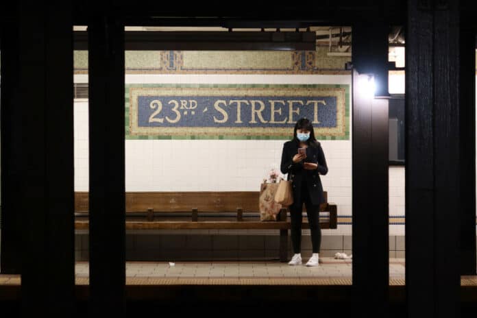 Subway-Mask Face ID tidak perlu buka masker