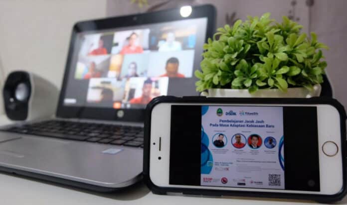 Telkomsel bantu sekolah