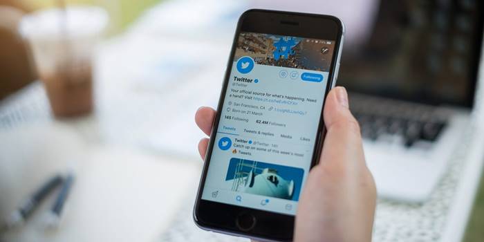 Cara Blokir Followers Twitter
