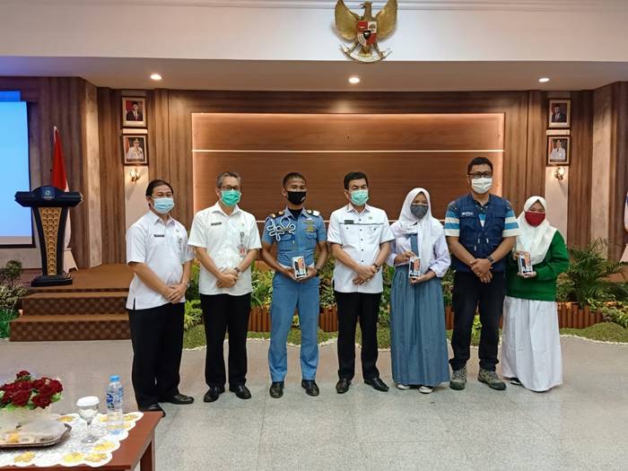 samsung bagikan smartphone