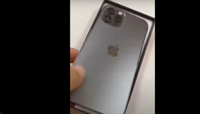 Video Unboxing iPhone 12 Unboxing iPhone 12