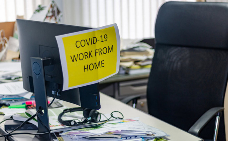 Facebook Minta Moderator Konten Kerja di Kantor