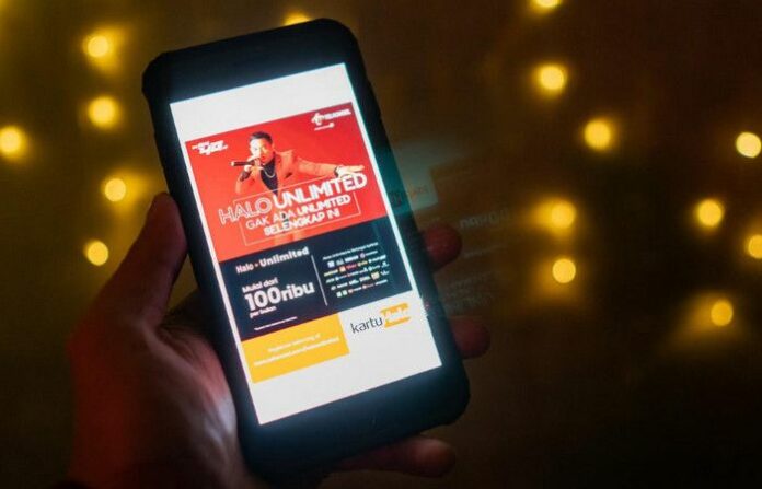 Telkomsel Halo Unlimited telset Penghargaan Cloudera Telkomsel